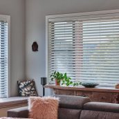 white-venetian-blinds